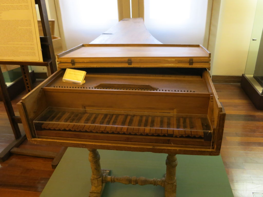 ローマ楽器博物館 世界最古のピアノ